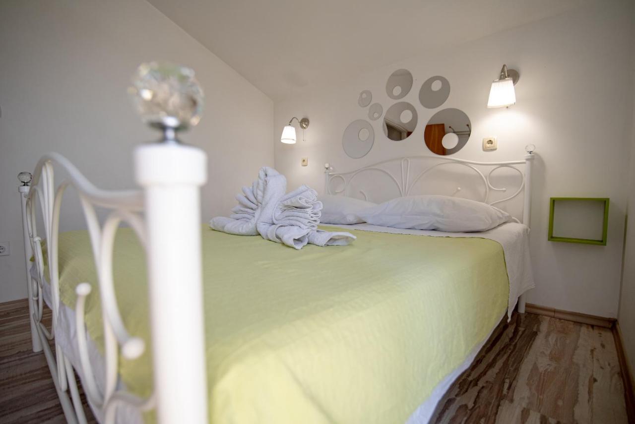 Apartment Josipa Гребащиця Екстер'єр фото