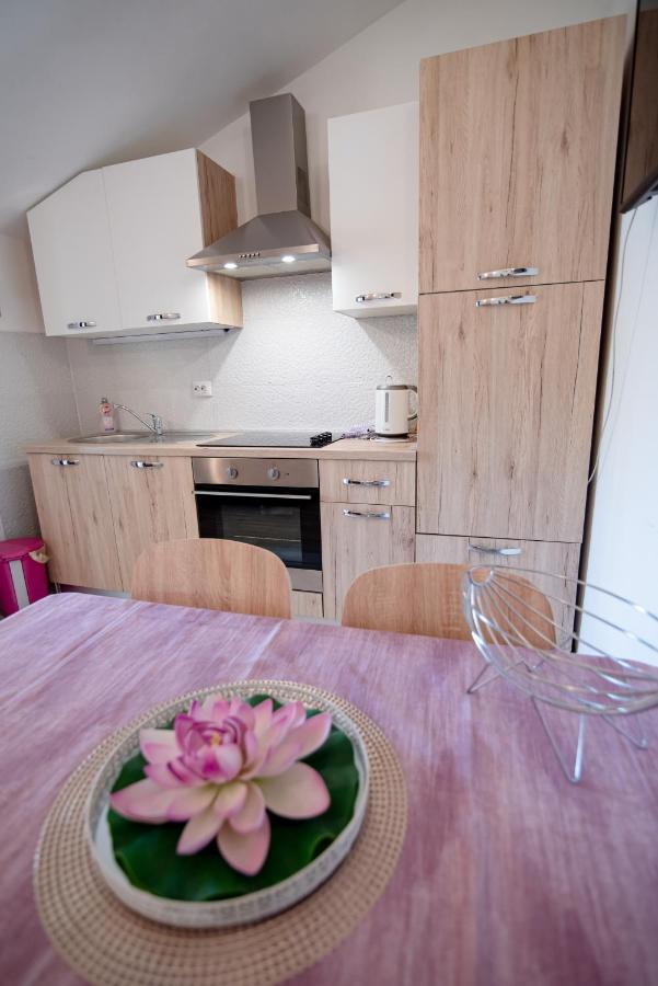 Apartment Josipa Гребащиця Екстер'єр фото